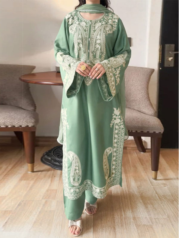 2 PCs Lawn Heavy Embroidered Dress (Unstitched) (DRL-2421)