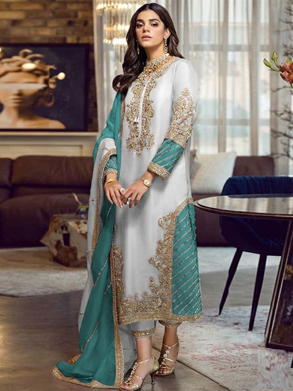 Elegant Organza Heavy Embroidered Dress With Embroidered Organza Dupatta 3 Pec Suit (Unstitched) (CHI-1092)