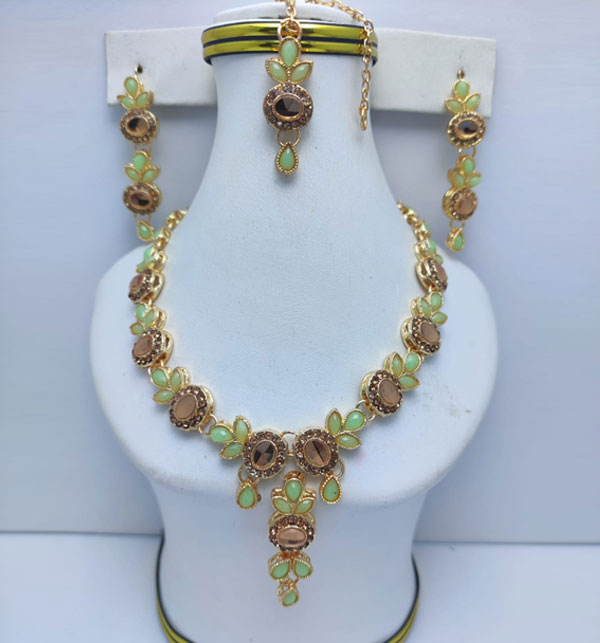 Stone work Necklace Set (ZV:15725)