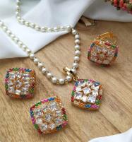 Multi Stone Jewlery Set Locket with Peals Chain Earring & Ring (ZV:2939) Price in Pakistan