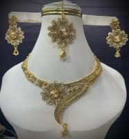 Beautiful Bridal Wedding Necklace Jewellery Set (PS-444) Price in Pakistan