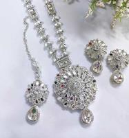 Wedding Kundun Mirror Work Long Silver Necklace Set (ZV:4811) Price in Pakistan